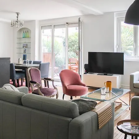 Spacious Cocoon 2 Steps From The Eiffel Tower باريس