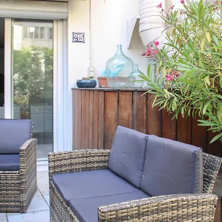 Apartment Spacious Cocoon 2 Steps From The Eiffel Tower
